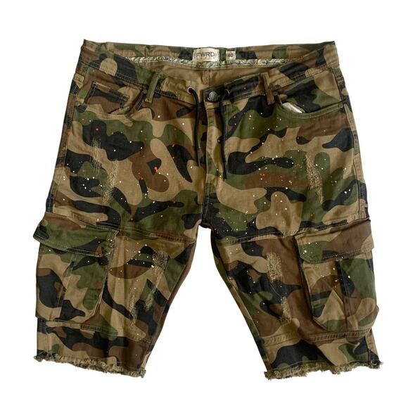 FWRD Denim Men's Size 40 Paint Splatter Cargo Distress Denim Jean Camo Shorts - Picture 1 of 14